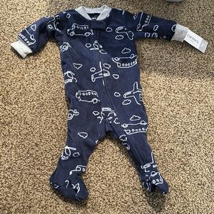 NWT. Carters 3 month footed pajamas